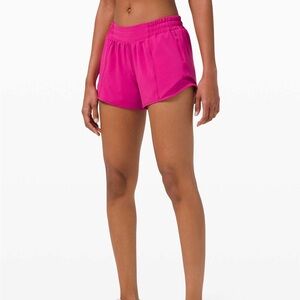 Lululemon Hotty Hot Short II *Long 4" Ripened Raspberry Size 6